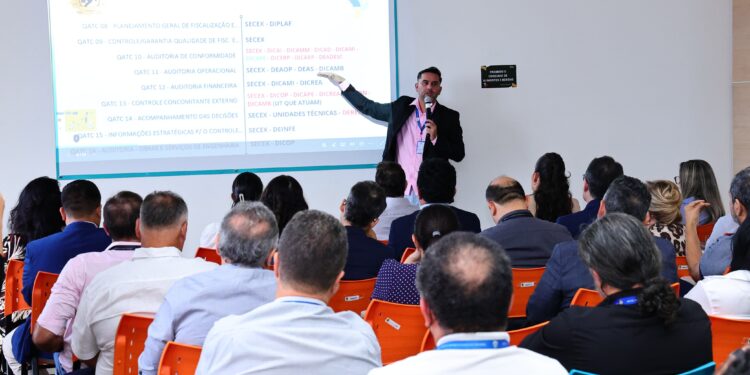 TCE-AM alinha estratégias para obter nota máxima em avaliação de desempenho dos tribunais