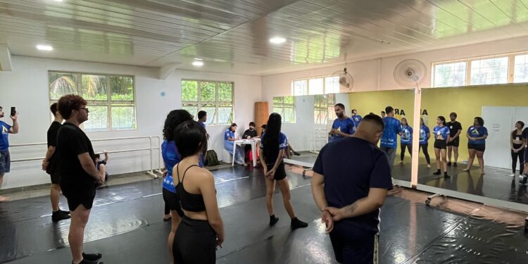Audição da companhia Arte Sem Fronteiras para Festival de Parintins reúne mais de 40 bailarinos no último sábado
