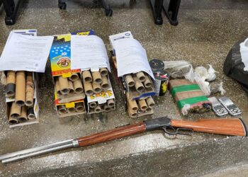 No Amazonas, polícia prende 51 pessoas e apreende adolescentes por apologia ao crime durante queima de fogos