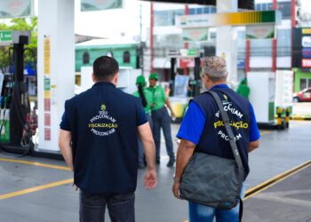 Procon-AM autua 10 postos de combustíveis após aumento no preço da gasolina e do etanol