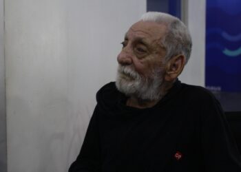 Secretaria entrega Carteira de Identidade Nacional a idoso de 108 anos em Manaus