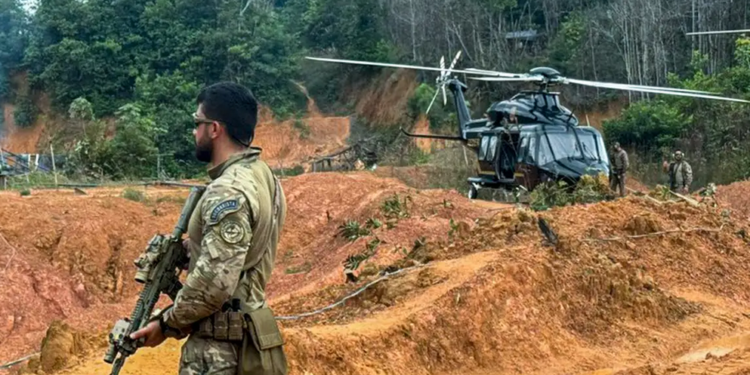 Polícia Federal destrói minas subterrâneas de garimpo ilegal no Amazonas