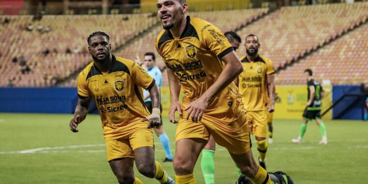 Amazonas goleia o Tocantinópolis por 5 a 1 e garante classificação às quartas de final