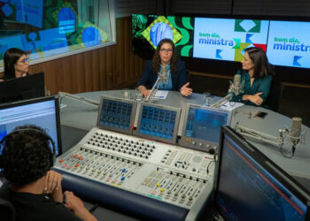 Esther Dweck celebra resultados do CNPU e prevê novo edital para 2025