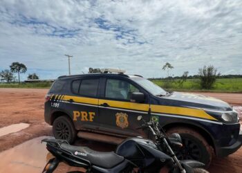 PRF recupera duas motocicletas com registro de roubo ou furto em Boca do Acre (AM)