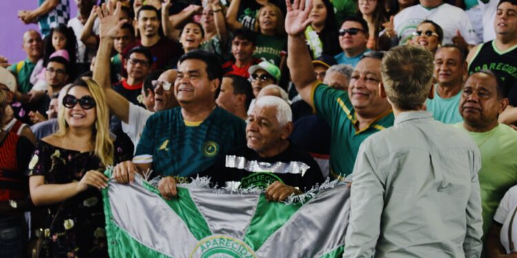 Chapa de Hamilton Bandeira e Duda Pacheco reforça união e paixão pela Aparecida