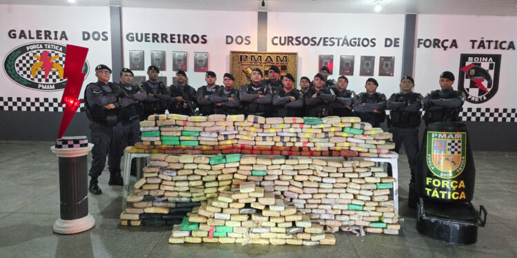 PM apreende carga de droga avaliada em mais de R$ 8 milhões em Manaus