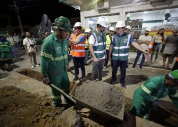 Assinada ordem de serviço do Prosai que vai ampliar em 25% a rede de esgoto de Parintins