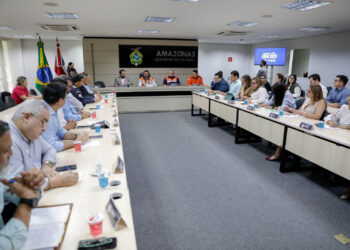 Operação Cheia 2025: Governador Wilson Lima anuncia envio de ajuda humanitária para municípios da calha do rio Madeira