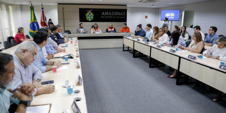 Operação Cheia 2025: Governador Wilson Lima anuncia envio de ajuda humanitária para municípios da calha do rio Madeira