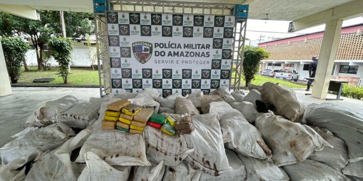 PM apreendeu 9 toneladas de drogas no Amazonas