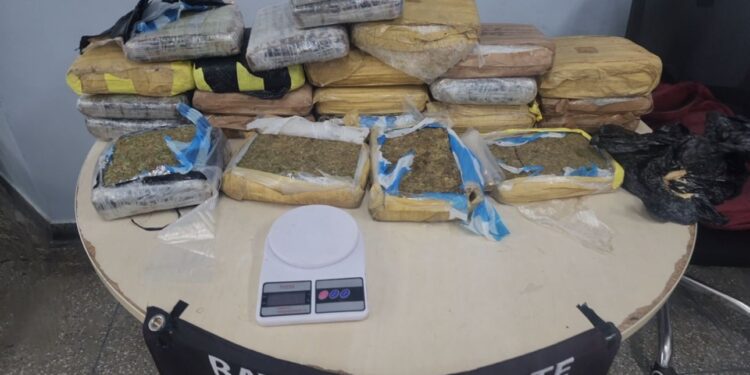 Polícia Militar prende homem e apreende 23 quilos de droga em Manaus