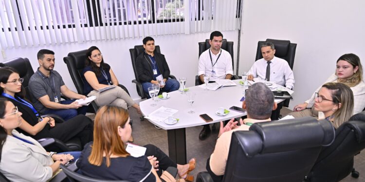 TCE-AM debate com a SES estratégias para aprimorar a saúde pública no Amazonas