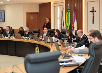 TCE-AM manda ex-presidente da Câmara de Boca do Acre devolver R$ 296,1 mil