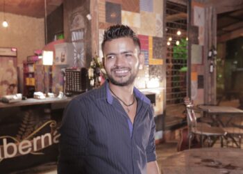 Leandro Negreiros: o talento amazonense, que une inovação e emoção, concorre ao 8º Prêmio Profissionais de Música