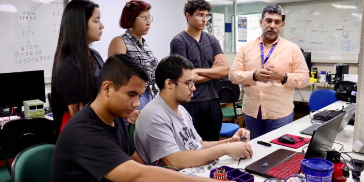 Escola de Tecnologia da UEA tem nota máxima em cursos que formam profissionais para o PIM