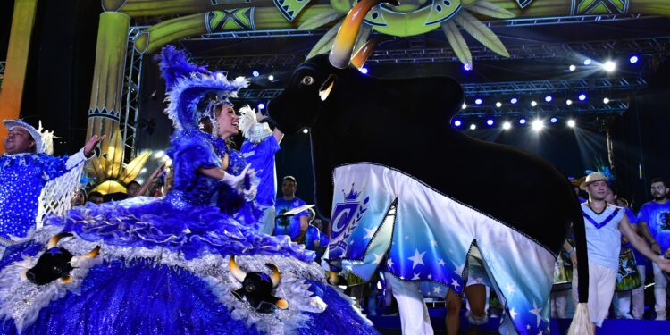 Movimento Marujada abre temporada do Bar do Boi em Manaus