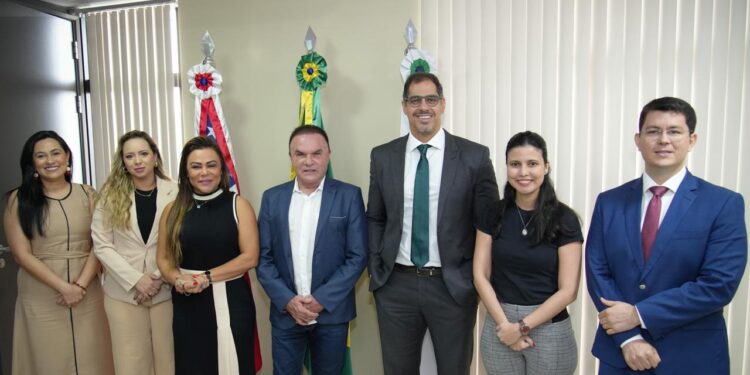 Defensoria e Prefeitura de Santa Isabel do Rio Negro alinham parceria para inaugurar espaço físico da DPE-AM na cidade 