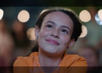 Valentina Marques celebra estreia em filme na Tela Quente, da TV Globo
