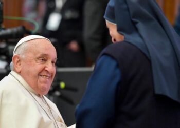 Vaticano confirma morte do papa por AVC e colapso cardiovascular