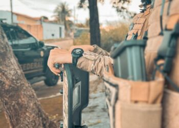 Policiais do Amazonas são presos pela PF por suspeita de sequestro e tortura