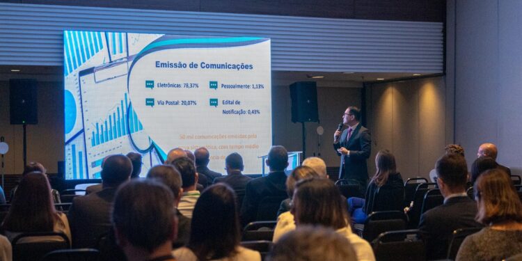 Boas práticas do TCE-AM são destaque no encontro nacional de Tribunais de Contas
