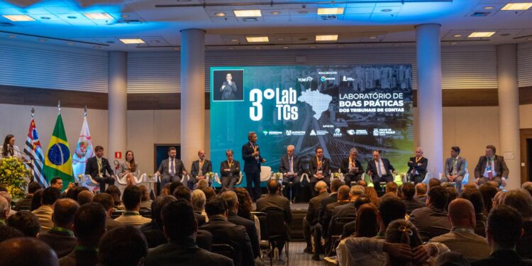 TCE-AM participa de encontro nacional de boas práticas dos Tribunais de Contas