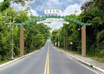 TCE-AM encerra seminário sobre regulação e justiça ambiental com debates técnicos na UFAM