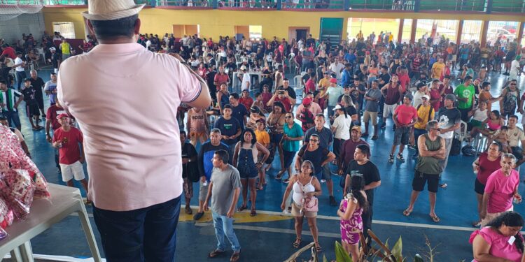 Trabalhadores da construção civil estipulam prazo para evitar greve geral em Manaus