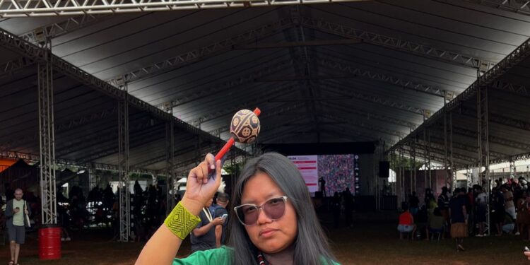 Thaís Desana compartilha vivências do Coletivo Miriã Mahsã na Itinerância da Bienal das Amazônias