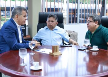 Deputado do Amazonas articula regularização de terras da Suframa