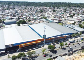 ‘Atacarejo’ renovado do Grupo DB leva mais comodidade em Manaus