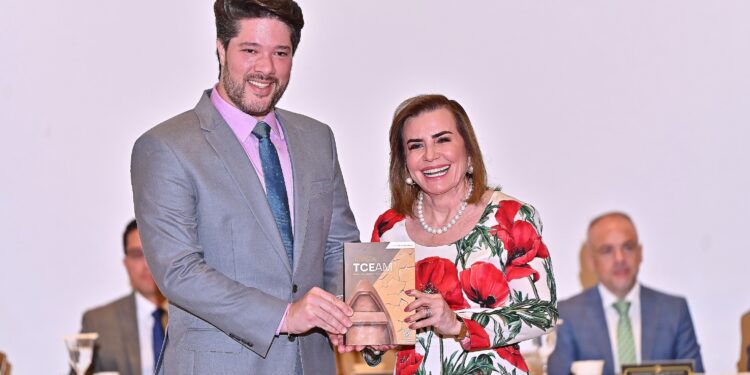 TCE-AM lança 2º Concurso de Artigos Científicos com premiação de até R$ 5 mil