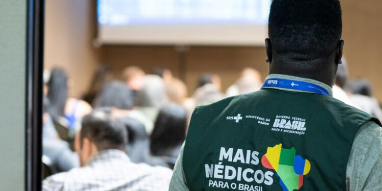 Mais Médicos abre 3,1 mil novas vagas com inscrições a partir desta segunda (5/5)