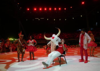 Boi Garantido faz ensaio técnico no Bumbódromo de Parintins
