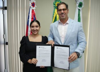 De estagiária a servidora concursada: analista jurídica toma posse para reforçar os quadros da DPE-AM no interior 