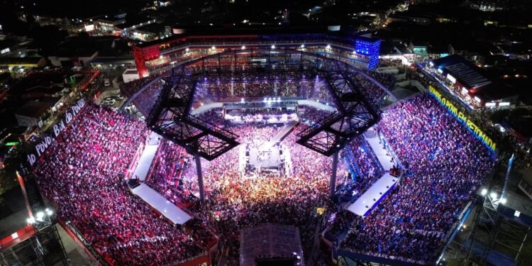 Com público recorde, Festa dos Visitantes reúne mais de 26 mil pessoas no Bumbódromo