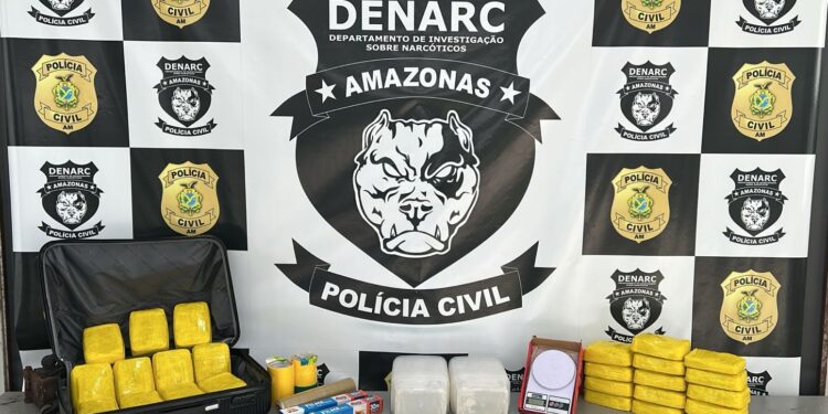 Polícia Civil prende homem apontado como distribuído de cocaína dentro de mala em Manaus