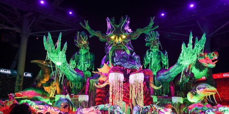 Boi Garantido abre a primeira noite resgatando as raízes culturais da Amazônia no Bumbódromo