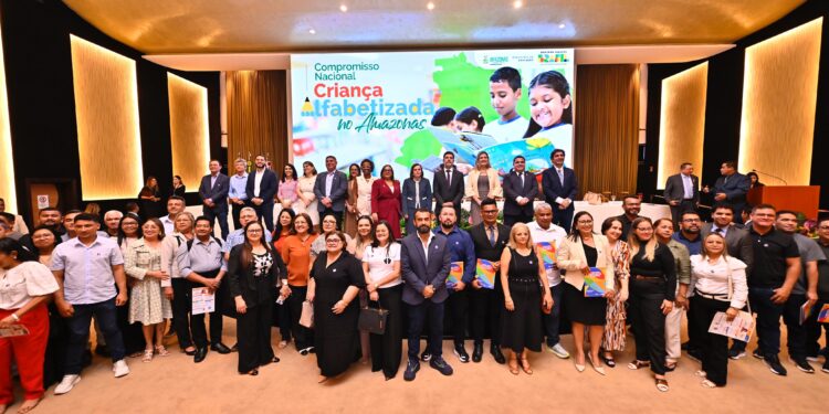 TCE-AM sedia evento do MEC sobre alfabetização infantil no Amazonas