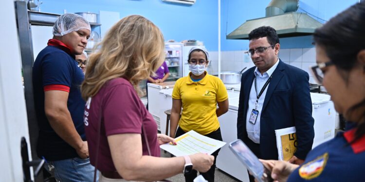 TCE-AM e MP-AM iniciam inspeções em escolas de Manaus para verificar problemas de água potável e saneamento