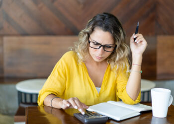 Serasa prorroga Desbanca e disponibiliza 0800 emergencial para brasileiros quitarem dívidas com bancos e financeiras