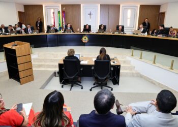 Tribunal de Contas do Amazonas multa ex-presidente da Câmara de Jutaí