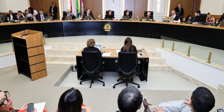 Tribunal de Contas do Amazonas multa ex-presidente da Câmara de Jutaí