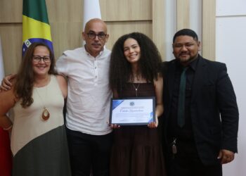 Homenagem inédita: Presidente Figueiredo concede Título de Cidadã à atriz Valentina Marques