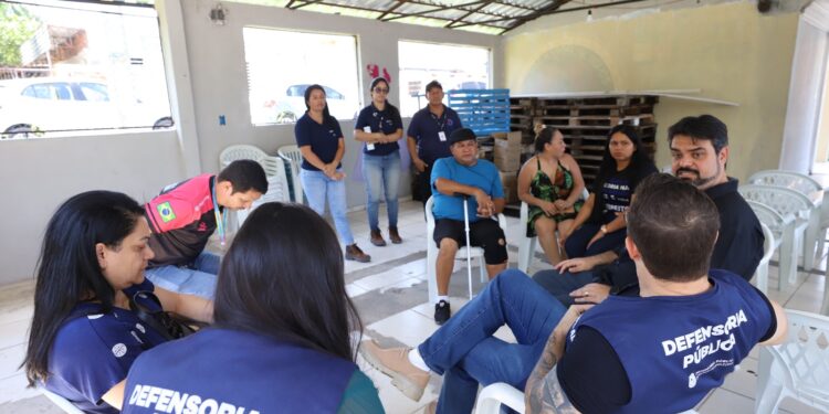 Defensoria Pública do Amazonas verifica andamento das obras de reparos no conjunto Viver Melhor