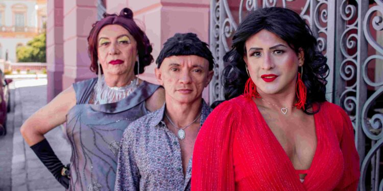 Artista Michel Guerrero lança ‘É tempo de amar’, obra sobre LGBTQIA+’s vítimas de crimes de ódio