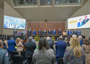 Corregedor do TCE-AM prestigia homenagem ao ministro Mauro Campbell na Aleam