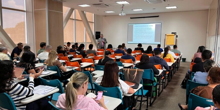 Capacitação sobre a Nova Lei de Licitações reúne gestores de todo o AM no TCE-AM