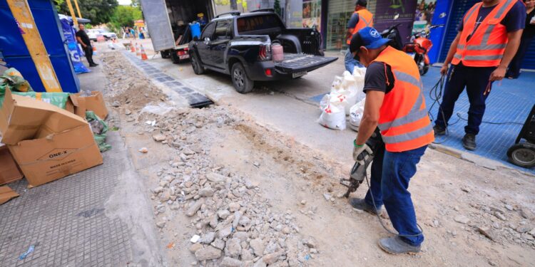Trânsito será retomado em vias do Centro após obras do ‘Mutirão no Bairro’